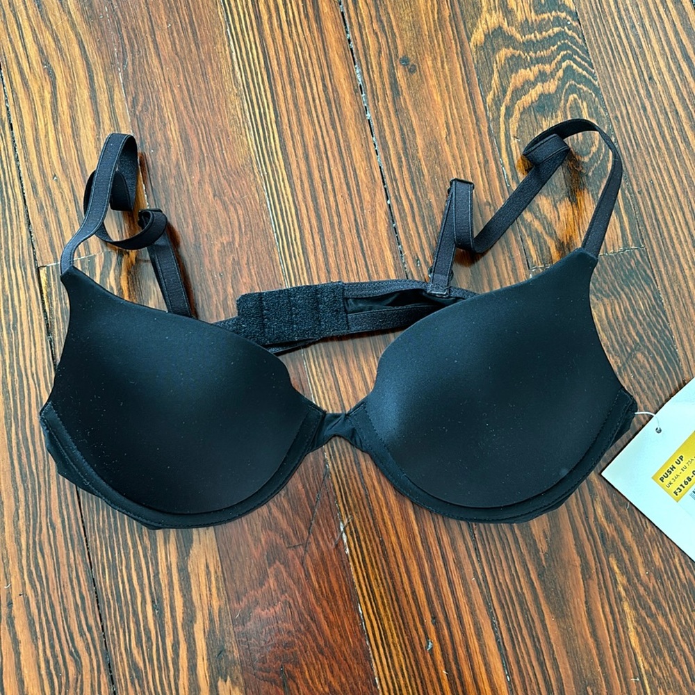 NWT Calvin Klein push up bra - 34A in Black